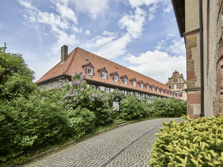 a3f4b522-stallungen-vorderburg